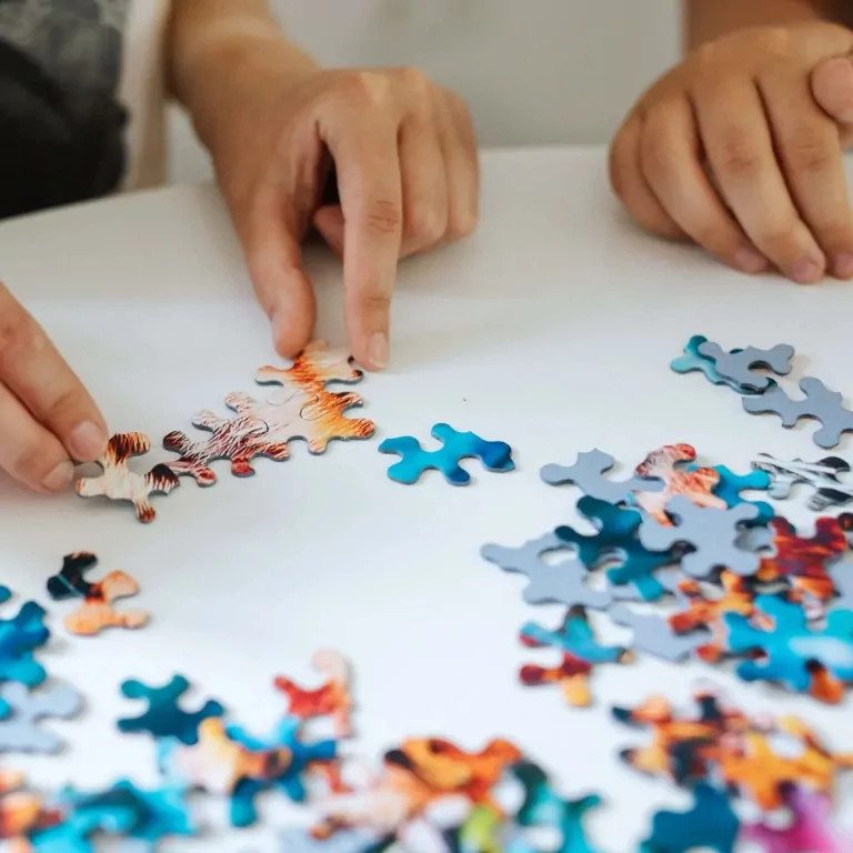 Puzzle 600. Crazy Shapes! Oko w oko z tygrysem - tantis.pl