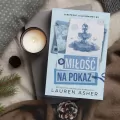 Miłość na pokaz. Lakefront Billionaires. Tom 3 - tantis.pl