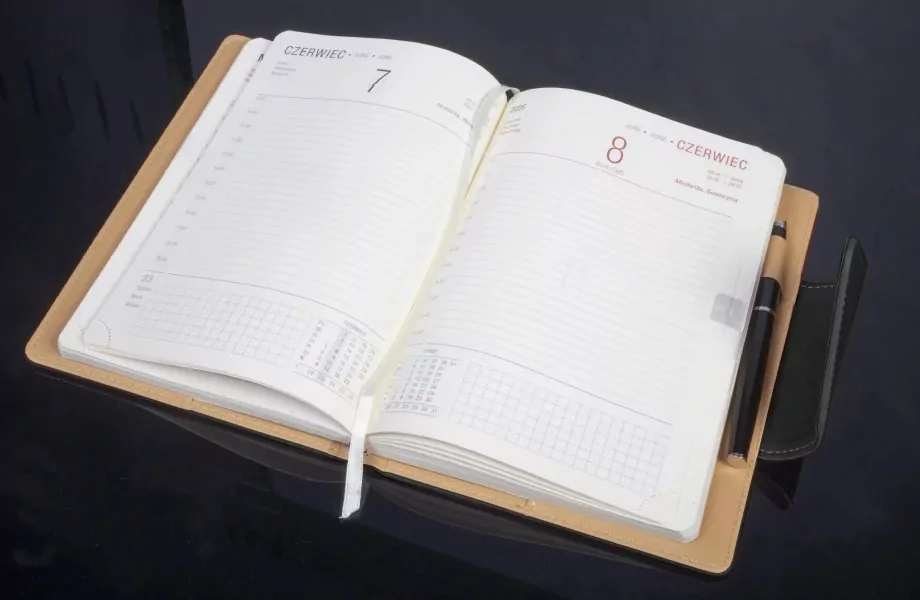 KALENDARZ KSIAZ A5 OPR TW DZIENNY WESTA NIEB OPS - tantis.pl