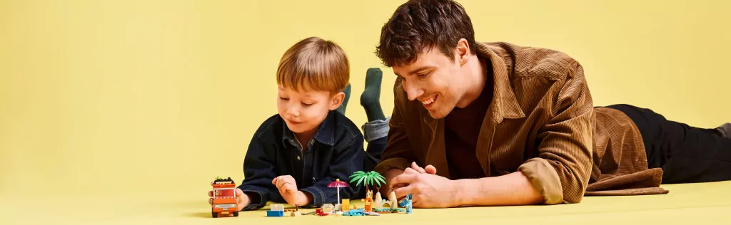 LEGO® Blue i rodzinna wycieczka samochodem 11202 - tantis.pl