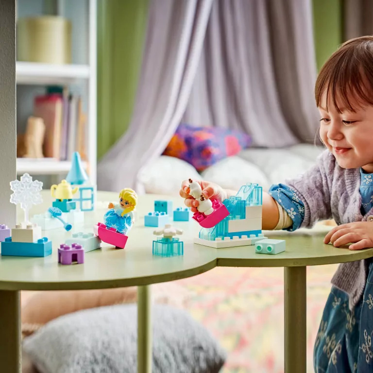 LEGO® Kraina Lodu Kreatywne pudełko z Elzą i Olafem 10462 - tantis.pl
