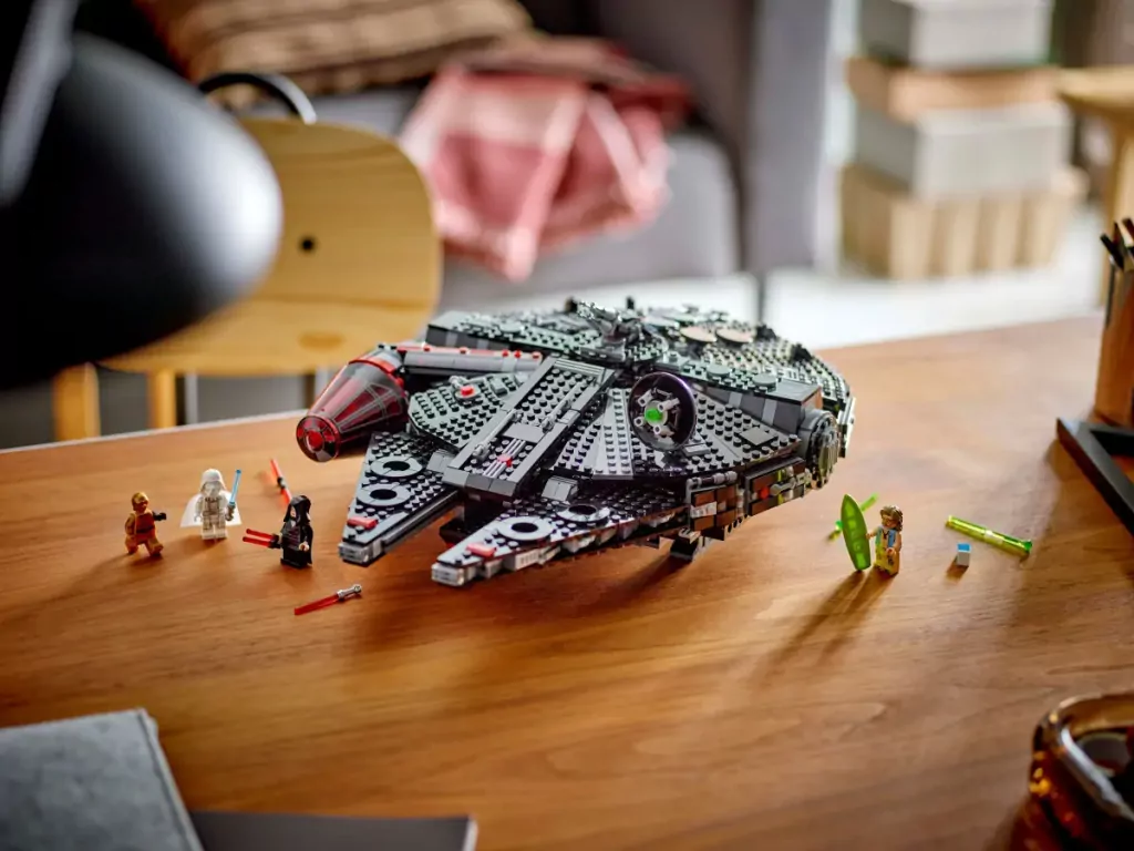 LEGO® Star Wars. Mroczny Sokół Millennium 75389 - tantis.pl