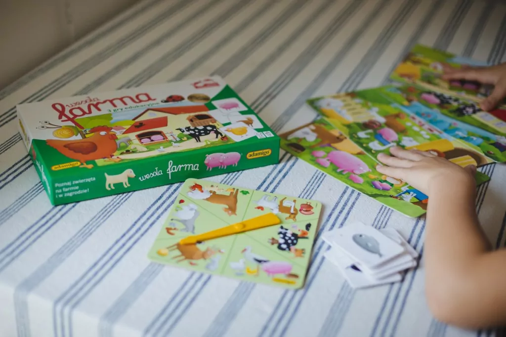 Wesoła Farma. 3 gry edukacyjne - tantis.pl