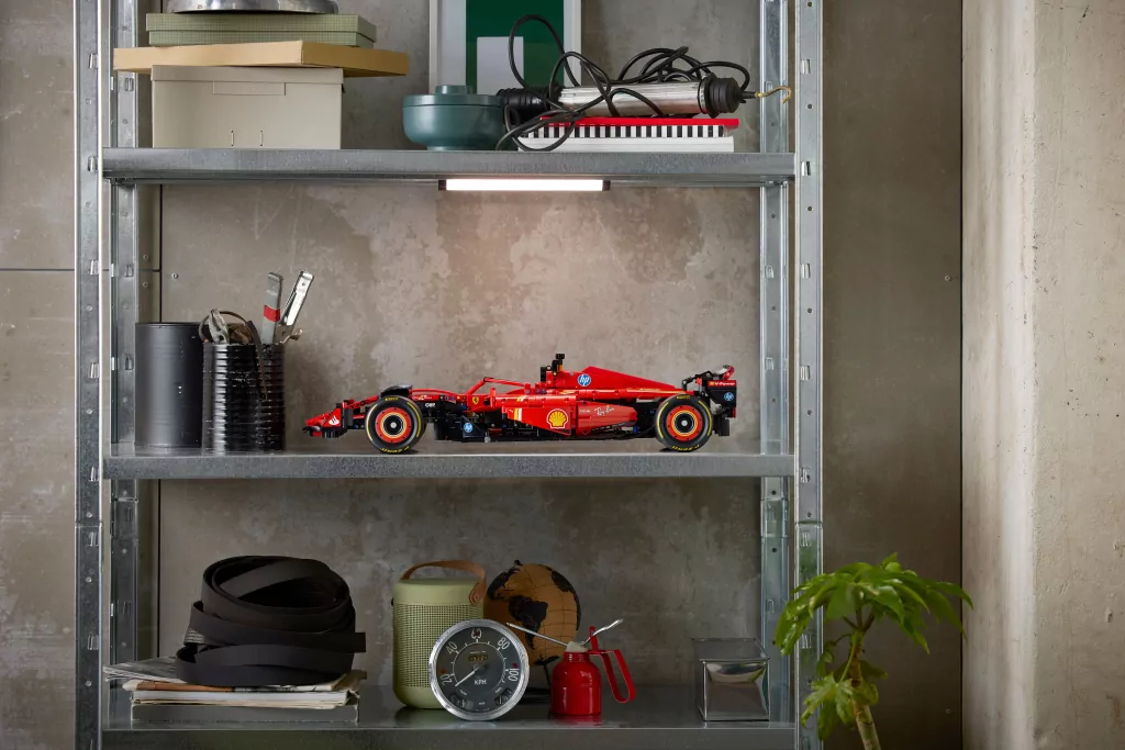 LEGO® Technic. Bolid F1 Ferrari SF-24 42207 - tantis.pl