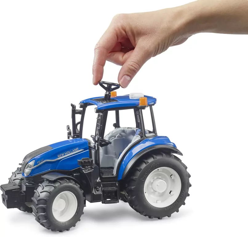 BRUDER TRAKTOR NEW HOLLAND TS.120 WB6 - tantis.pl
