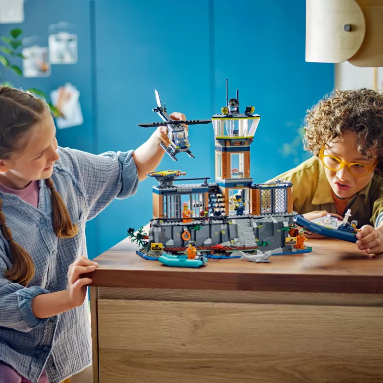 LEGO® City. Policja z Więziennej Wyspy 60419 - tantis.pl
