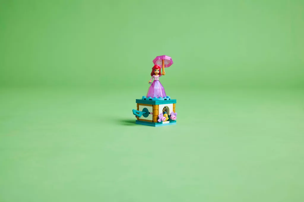 LEGO® Wirująca Arielka 43259 - tantis.pl