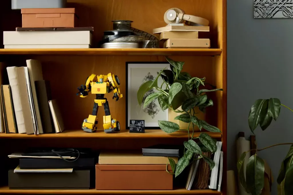 LEGO® Icons. Transformers Bumblebee 10338 - tantis.pl