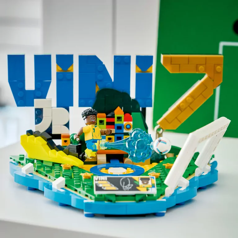 LEGO® Vini Jr. — piłkarskie momenty 43027 - tantis.pl