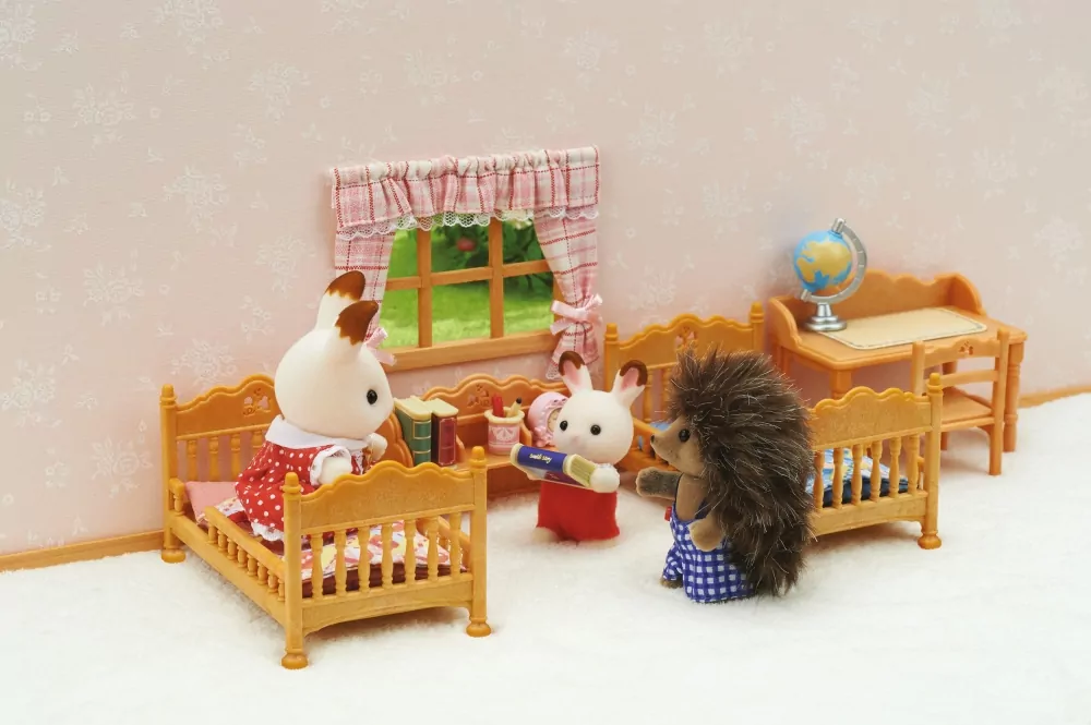 Wiejski pokój dziecięcy. Sylvanian Families - tantis.pl