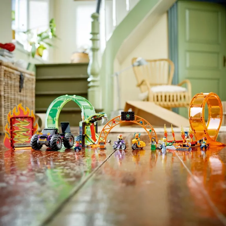 LEGO® City Stunt. Kaskaderska arena z dwoma pętlami. 60339 - tantis.pl