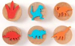 Stemple drewniane dinozaury
