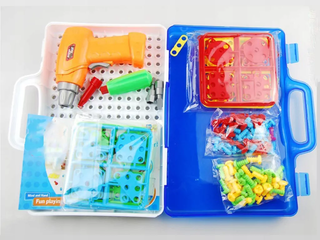 Śrubkowe konstrukcje. Genialny dzieciak - tantis.pl