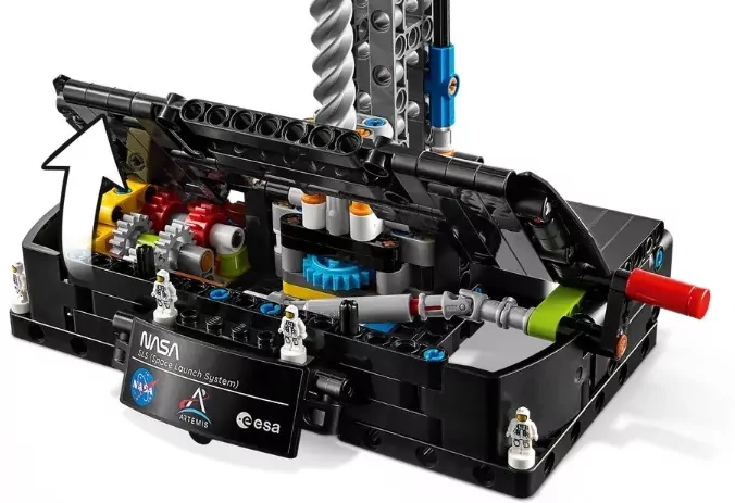 LEGO® Technic. Rakieta SLS NASA Artemis 42221 - tantis.pl