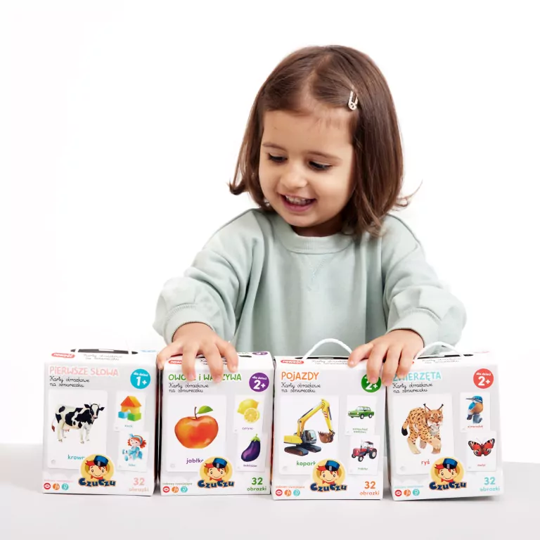 CzuCzu. Karty obrazkowe na sznurku Pojazdy 2+ - tantis.pl