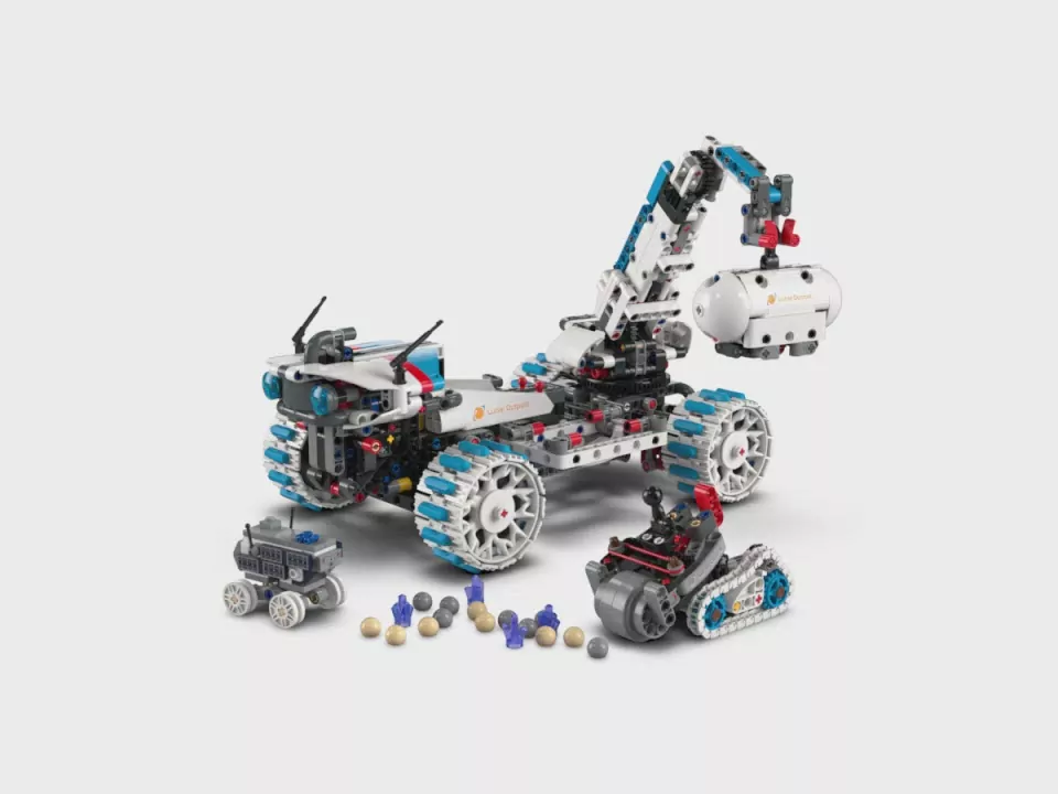 LEGO® Technic. Kosmiczny łazik księżycowy Lunar Outpost™ 42211 - tantis.pl