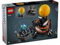 LEGO® Technic. Planeta Ziemia i Księżyc na orbicie 42179 - tantis.pl