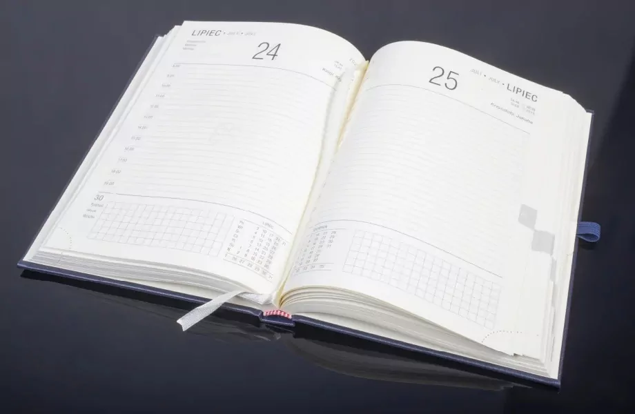 KALENDARZ KSIAZ A5 OPR TW DZIENNY MERKURY GRA OP - tantis.pl