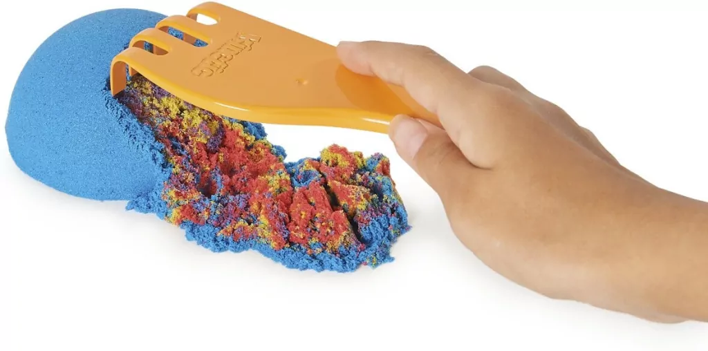 Kinetic Sand. Wytwórnia piasku. Zestaw kolorowego piasku - tantis.pl