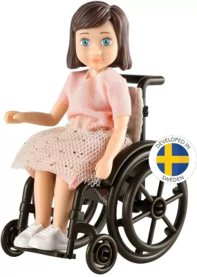 Lalka na wózku inwalidzkim