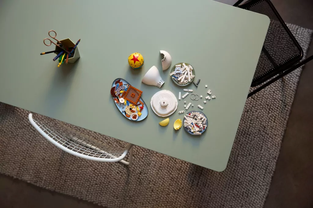 LEGO® Ideals. Disney Pixar Luxo Jr. 21357 - tantis.pl