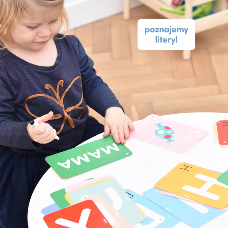 CzuCzu. Poznaję litery. Zabawy edukacyjne z pisakiem zmazywakiem 3+ - tantis.pl