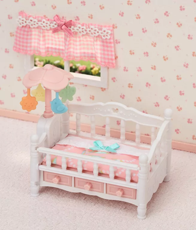 Sylvanian Families. Łóżeczko z karuzelą 5534 p6 - tantis.pl