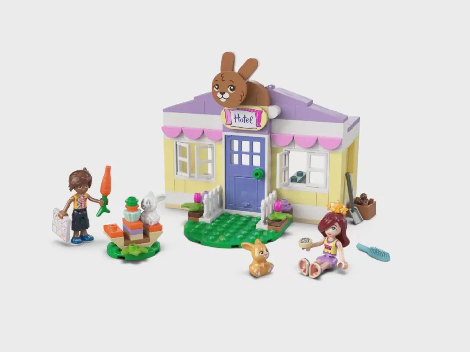 LEGO® Friends.  Hotel dla królików w mieście 42679 - tantis.pl