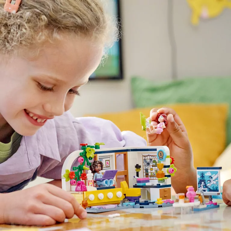 LEGO® Friends. Pokój Aliyi 41740 - tantis.pl