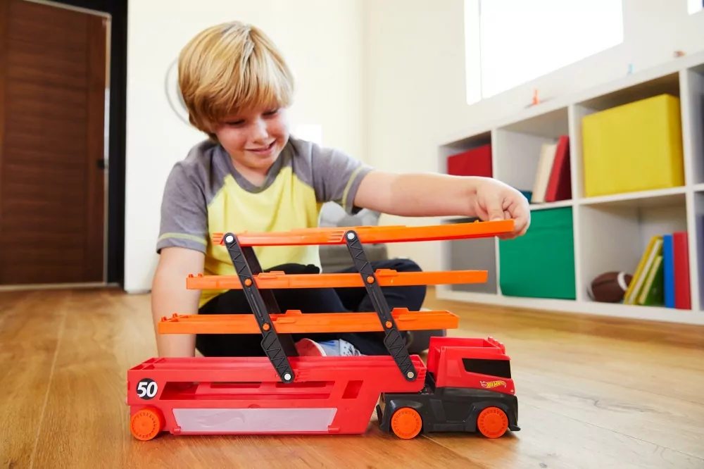 Hot Wheels. Mega Transporter - tantis.pl