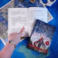 Fabled Lands: Nad morzem ciemnym jak krew. Gra książkowa - tantis.pl
