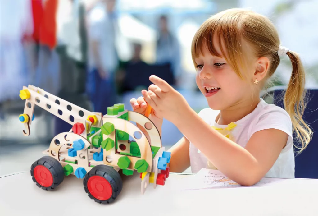 Mały konstruktor Junior. 125 elementów - tantis.pl