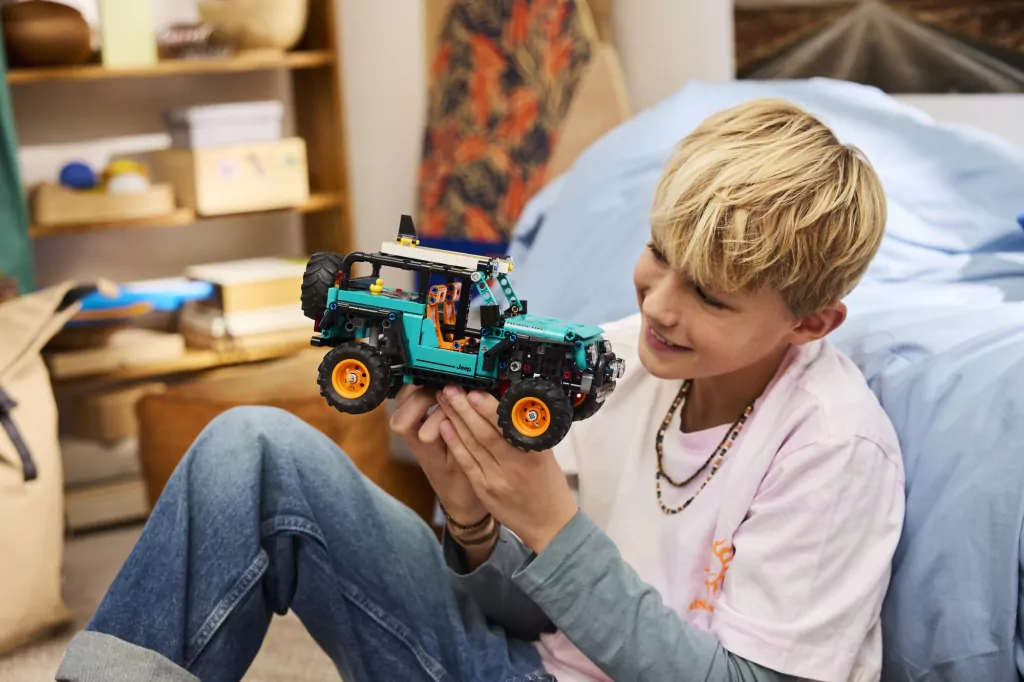 LEGO® SUV Jeep® Wrangler Rubicon 42227 - tantis.pl