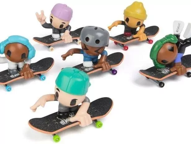 Skate Ekipa Tech Deck- fingerboard z figurką mix - tantis.pl