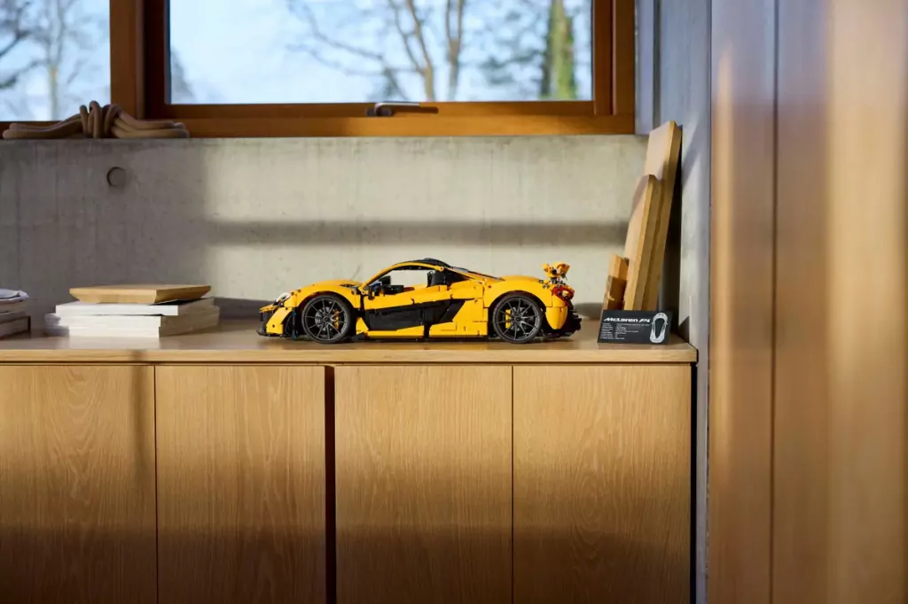 LEGO® Technic. McLaren P1 42172 - tantis.pl