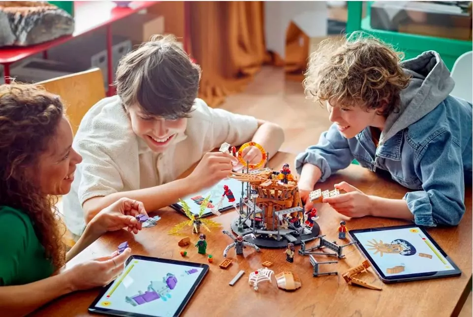 LEGO® Super Heroes Marvel. Ostateczne starcie Spider-Mana. 76261 - tantis.pl