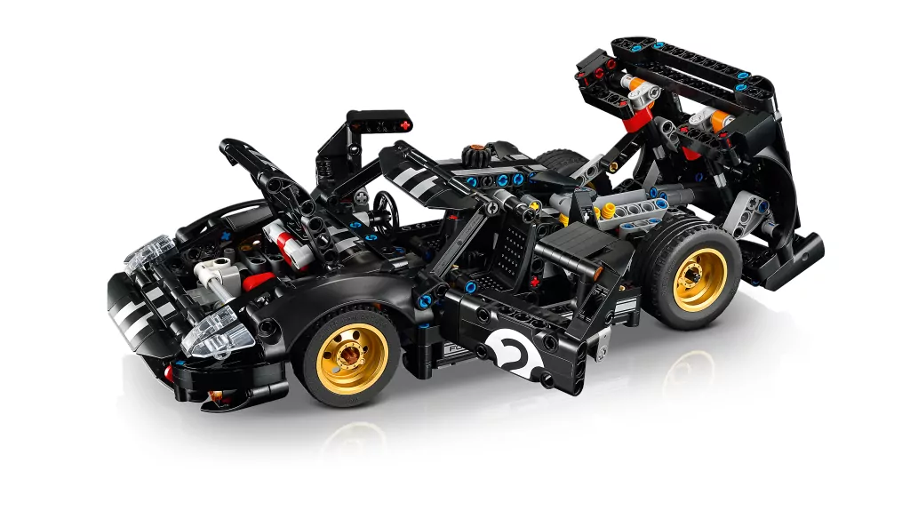 LEGO® Technic.  Samochód wyścigowy 1966 Ford 42223 - tantis.pl