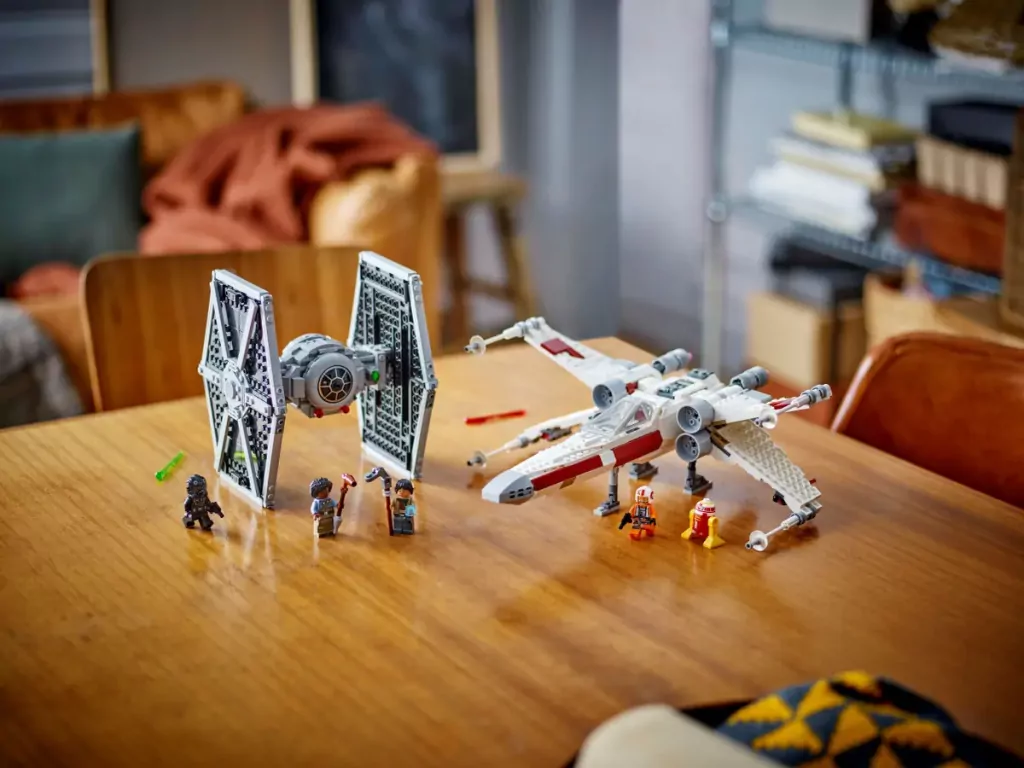 LEGO® Star Wars. Hybryda TIE Fightera i X-Winga 75393 - tantis.pl
