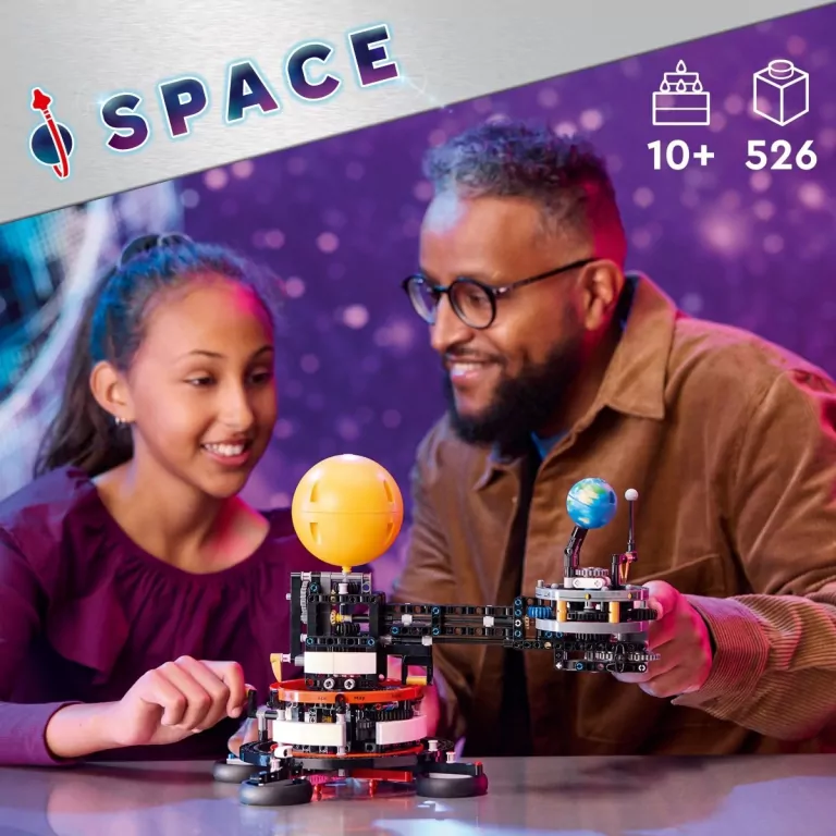 LEGO® Technic. Planeta Ziemia i Księżyc na orbicie 42179 - tantis.pl