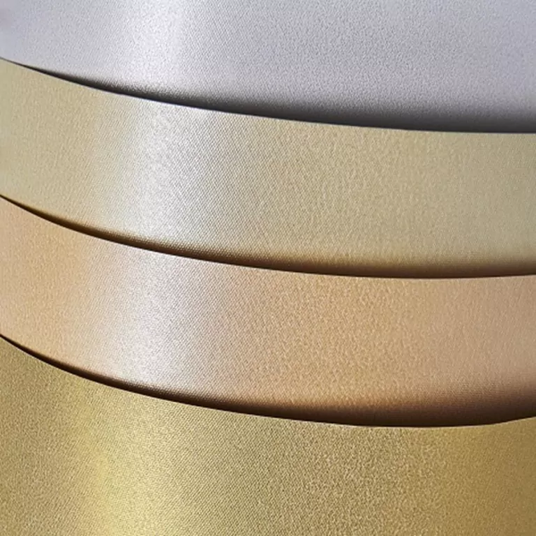 Karton ozdobny A4, diamentowa biel, 220 g/m2 - tantis.pl