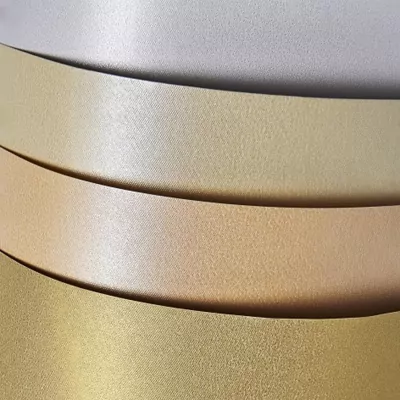 Karton ozdobny A4, diamentowa biel, 220 g/m2