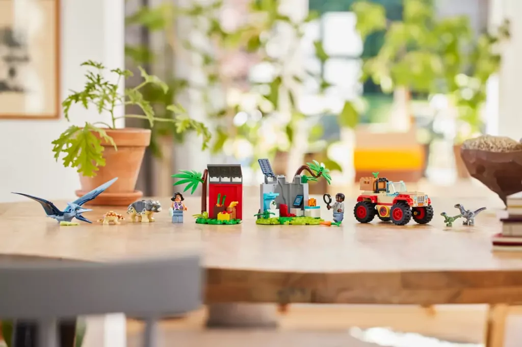 LEGO® Jurassic World. Centrum ratunkowe dla małych dinozaurów 76963 - tantis.pl