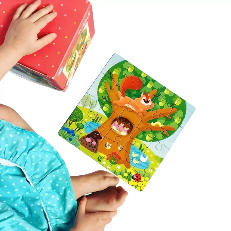 Puzzle 4w1. Z wiewiórką przez cztery pory roku - tantis.pl