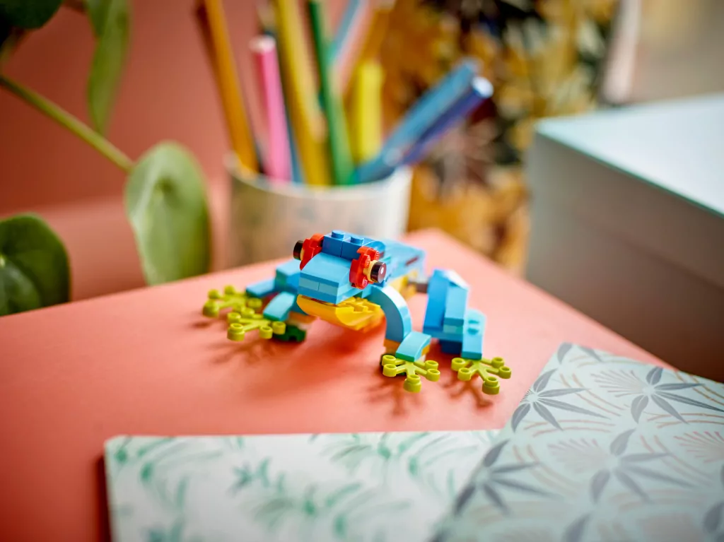 LEGO® Creator. Egzotyczna papuga. 31136 - tantis.pl