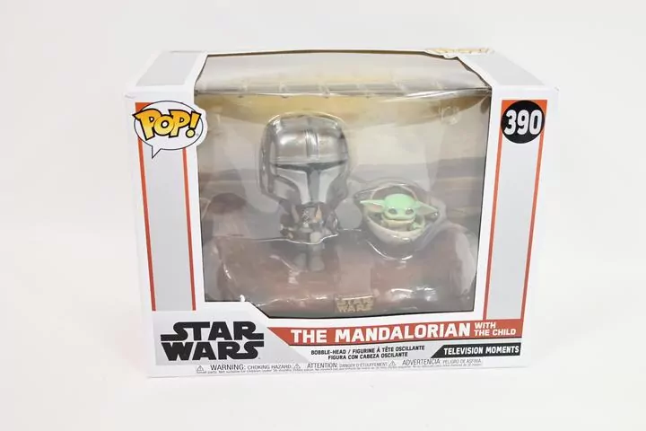 Funko POP TV Moments: Star Wars - The Mandalorian - The Mandalorian with The Child - tantis.pl