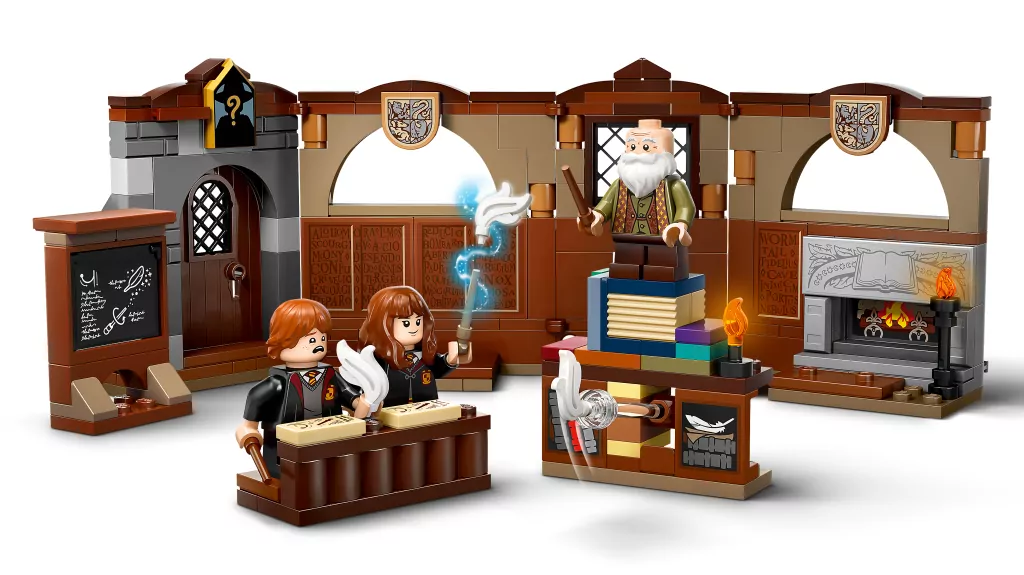 LEGO® Harry Potter. Zamek Hogwart™: Zajęcia z zaklęć i uroków 76442 - tantis.pl