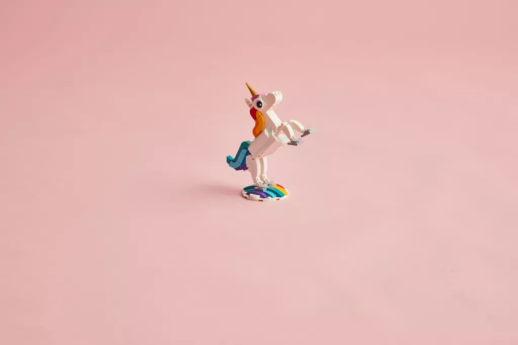 LEGO® Creator. Magiczny jednorożec. 31140 - tantis.pl