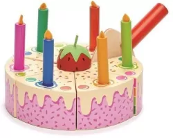 Tort urodzinowy tęczowy drewniany