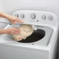 Fisher-Price. Przytulanka Śpiący Króliczek dźwięk - tantis.pl