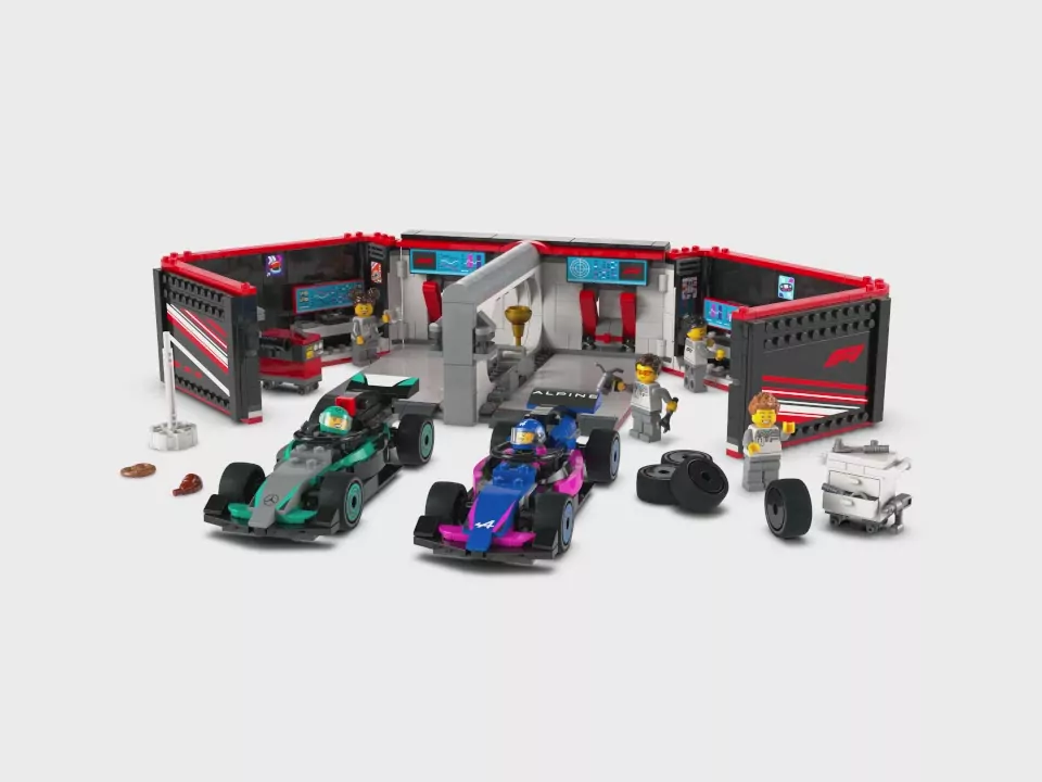 LEGO® City. F1® Garaż i bolidy Mercedes-AMG i Alpine 60444 - tantis.pl